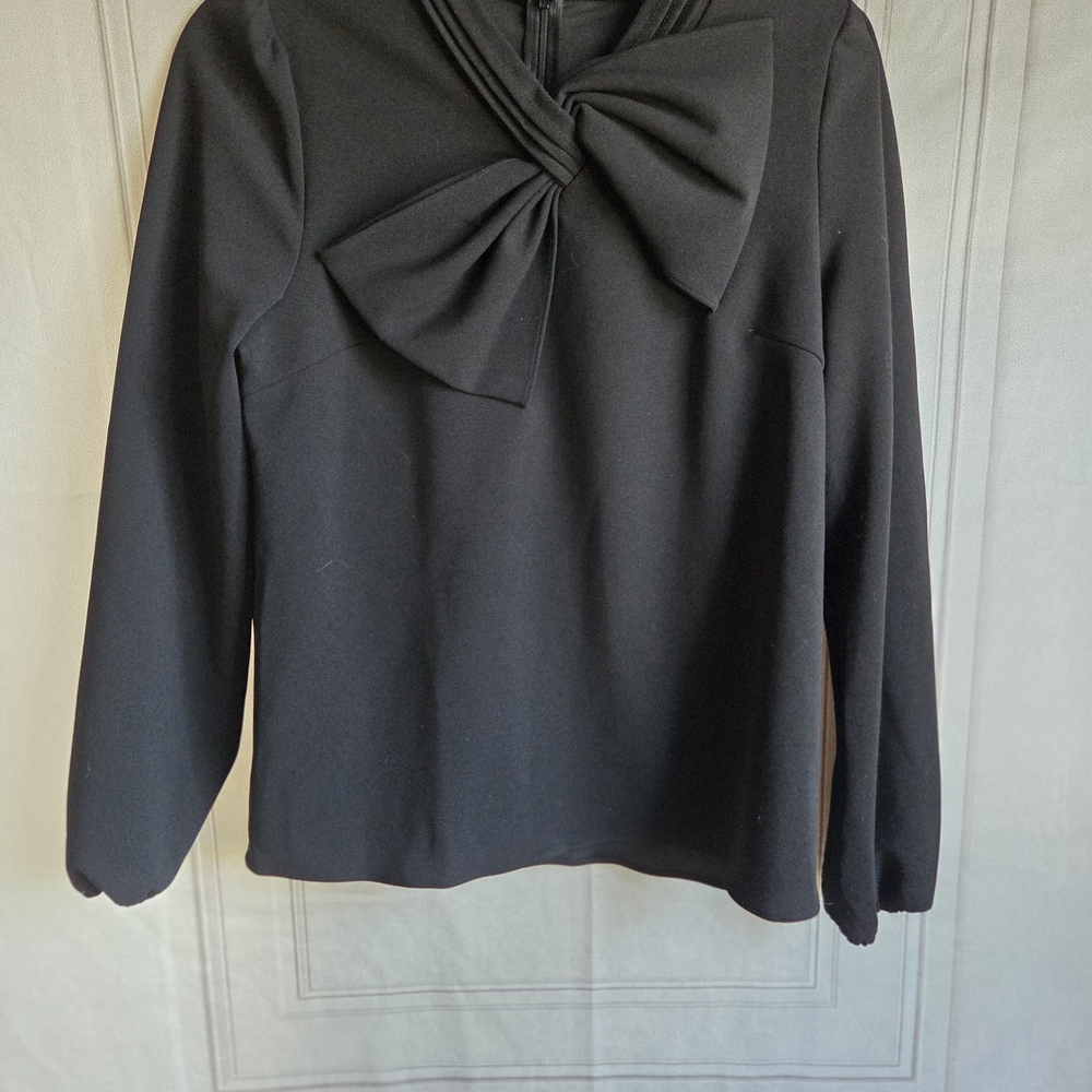 Gracia Black Long Sleeve Top with Knot Bow Detail